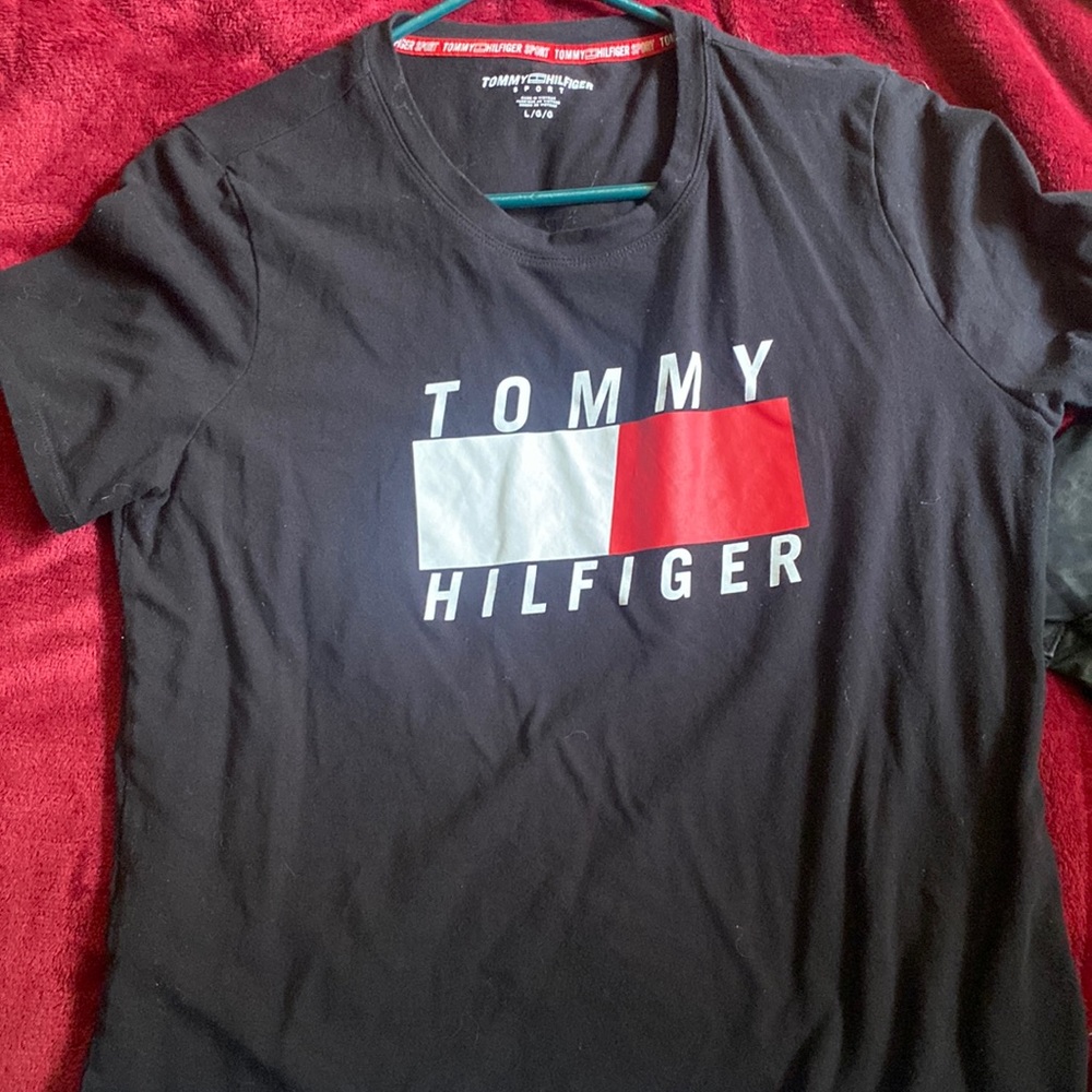Tommy Hilfiger black active shirt